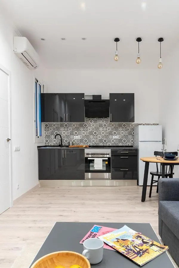 Cozy Studio Apartment 5 Min From Camp Nou Βαρκελώνη Ισπανία