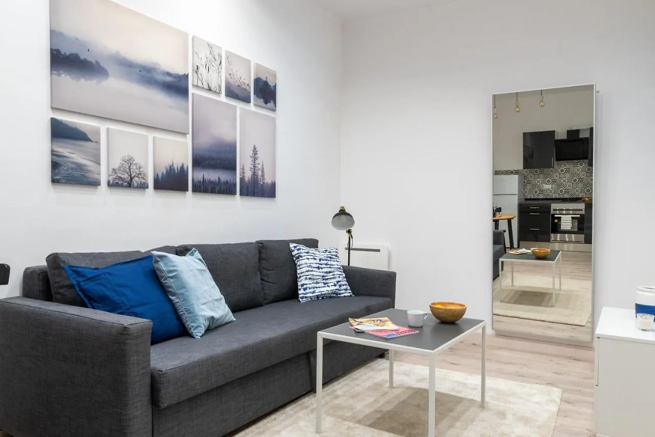 Cozy Studio Apartment 5 Min From Camp Nou Βαρκελώνη Ισπανία