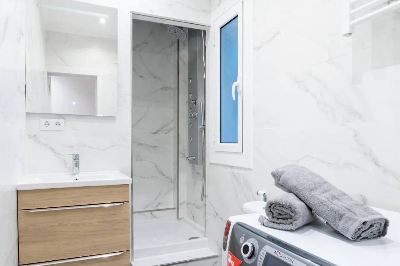 Cozy Studio Apartment 5 Min From Camp Nou Βαρκελώνη 0*,