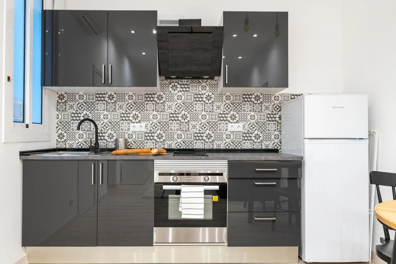 Cozy Studio Apartment 5 Min From Camp Nou Βαρκελώνη