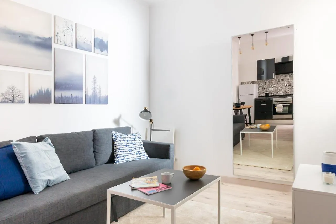 Cozy Studio Apartment 5 Min From Camp Nou Βαρκελώνη 0*,  Ισπανία